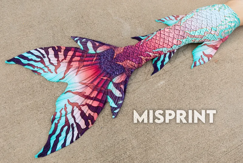 MISPRINT Nautilus Signature Fabric Tail